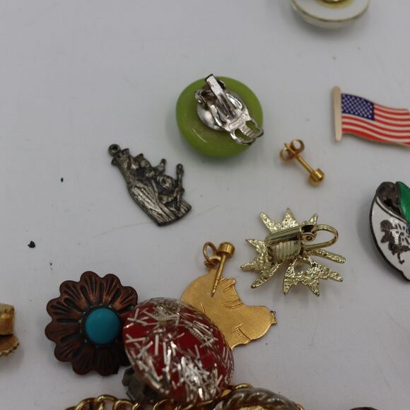 Vintage Mixed Costume Jewelry DIY Repair Lot +Box - Picture 3 of 10